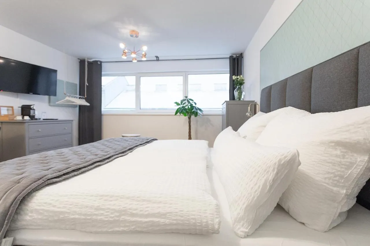 ☆NEW☆Luxus Studio☆NETFLIX/BOXSPRING ☆10min Centre☆ Viena