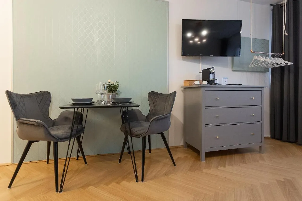 ☆NEW☆Luxus Studio☆NETFLIX/BOXSPRING ☆10min Centre☆ Viena Austria